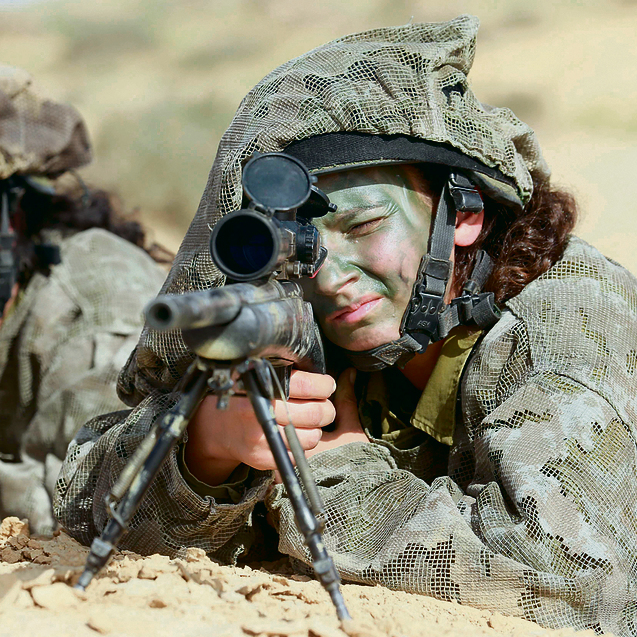 IDF The ‘border defense’ army. A woman sniper in the Caracal unit (Photo: Gadi Kabalo)