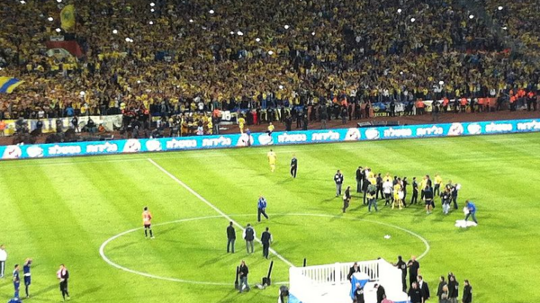 Maccabi Tel Aviv celebrating their league winners title at the end of the 2012–13 season