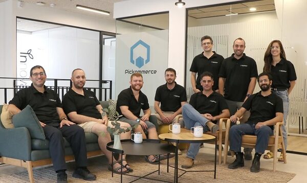 Pickommerce team (company pic)